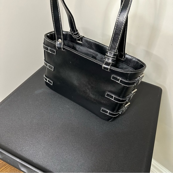 Y2K Black Shoulder Bag with buckle straps on each side - Picture 5 of 10